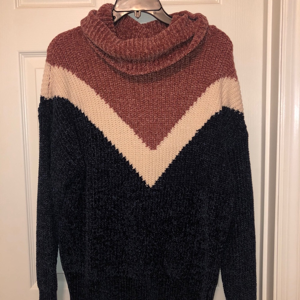 Cute orange & blue sweater